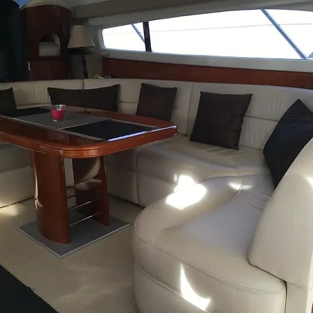 Botel Vass *