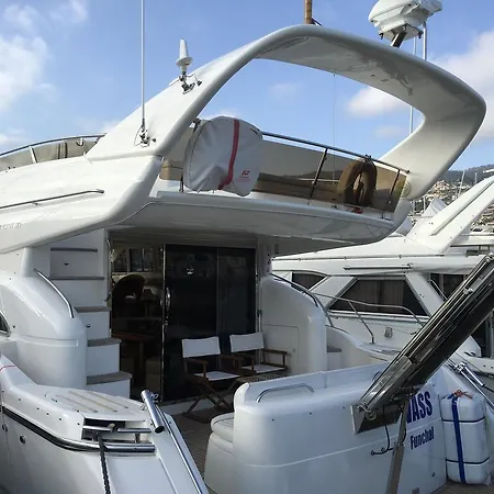 Botel Vass